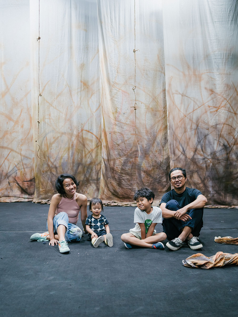 写真：アーティストの家族写真